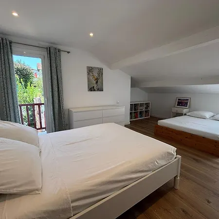 Dom wakacyjny Belle Maison 10 Pers, Piscine Et Jardin A - Fr-1-239-1146