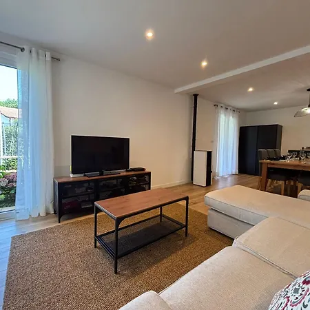 Belle Maison 10 Pers, Piscine Et Jardin A - Fr-1-239-1146